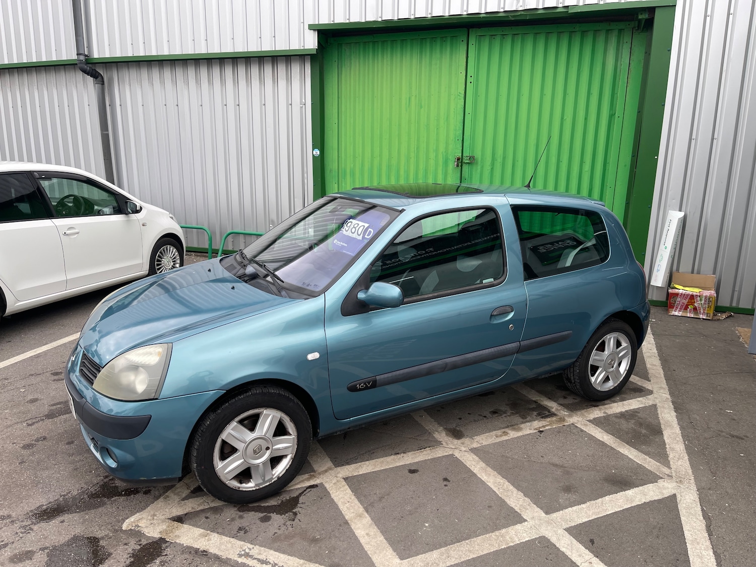 Used Renault Clio 2004 for sale - 76171036: Photo 3