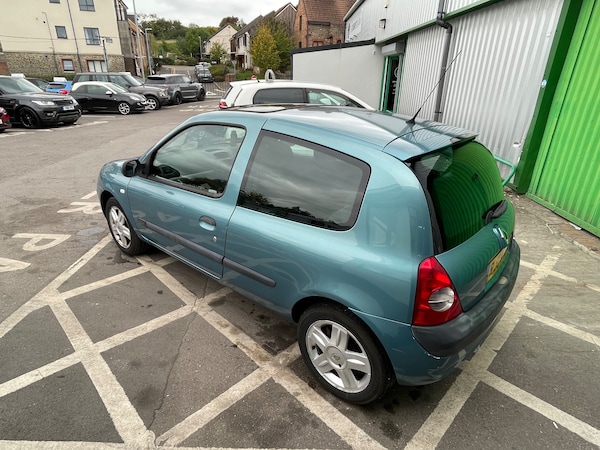 Used Renault Clio 2004 for sale - 76171036: Photo 4