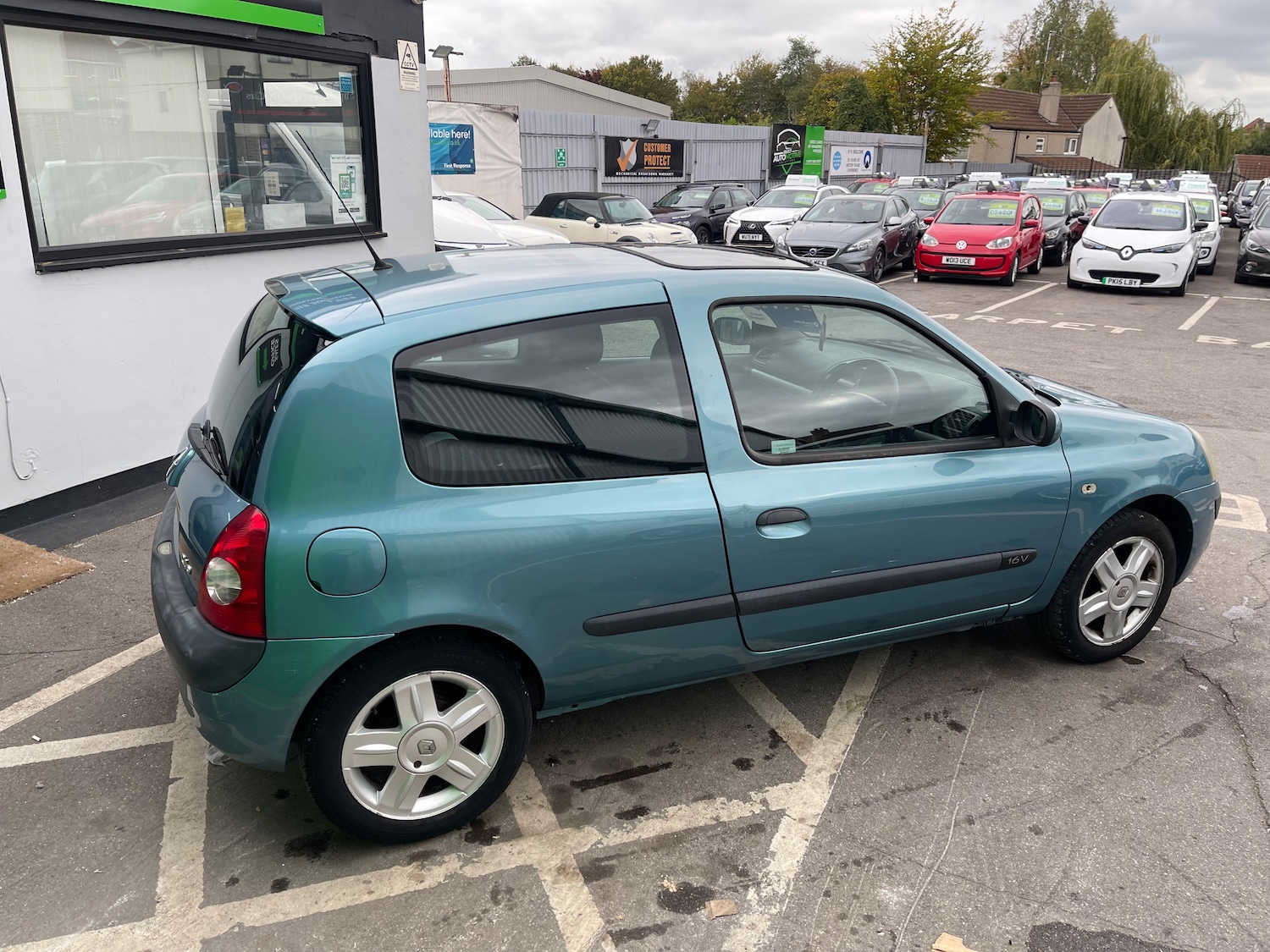 Used Renault Clio 2004 for sale - 76171036: Photo 6