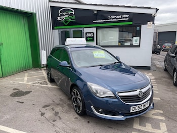 Vauxhall - Insignia