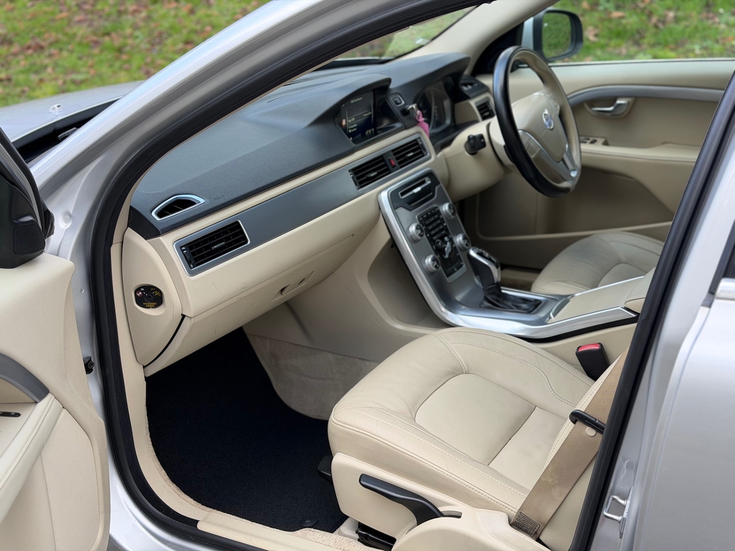 Used Volvo V70 2015 for sale - 77371756: Photo 16