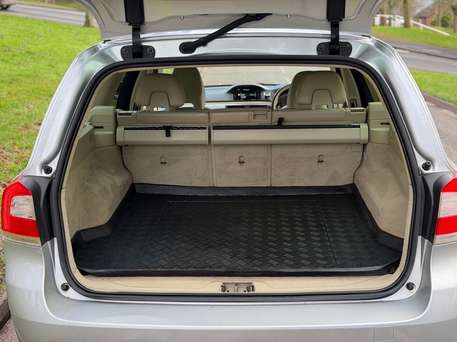 Used Volvo V70 2015 for sale - 77371756: Photo 20