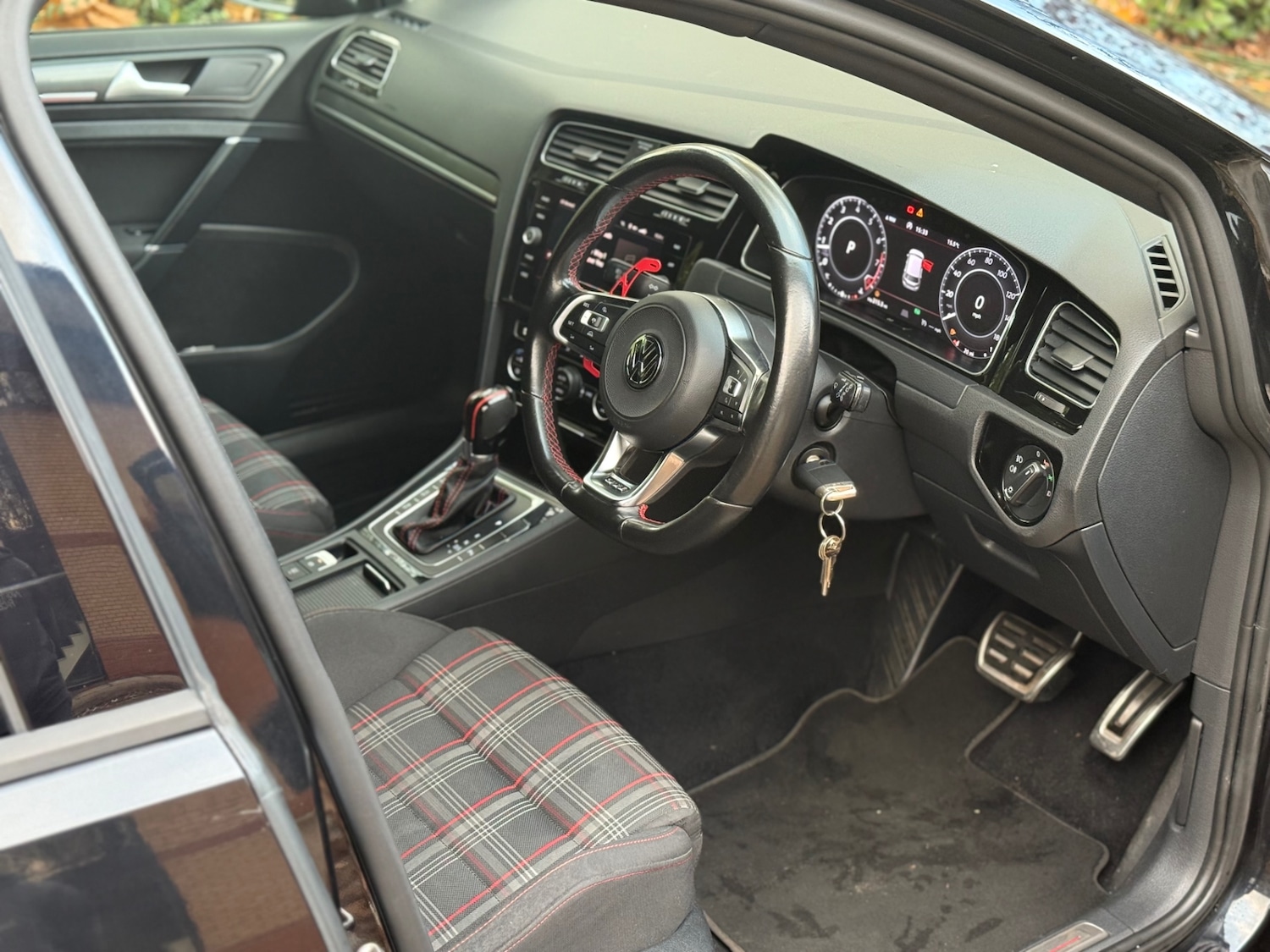 Used Volkswagen Golf 2017 for sale - 76525804: Photo 11