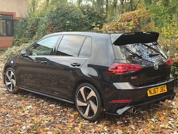 Used Volkswagen Golf 2017 for sale - 76525804: Photo