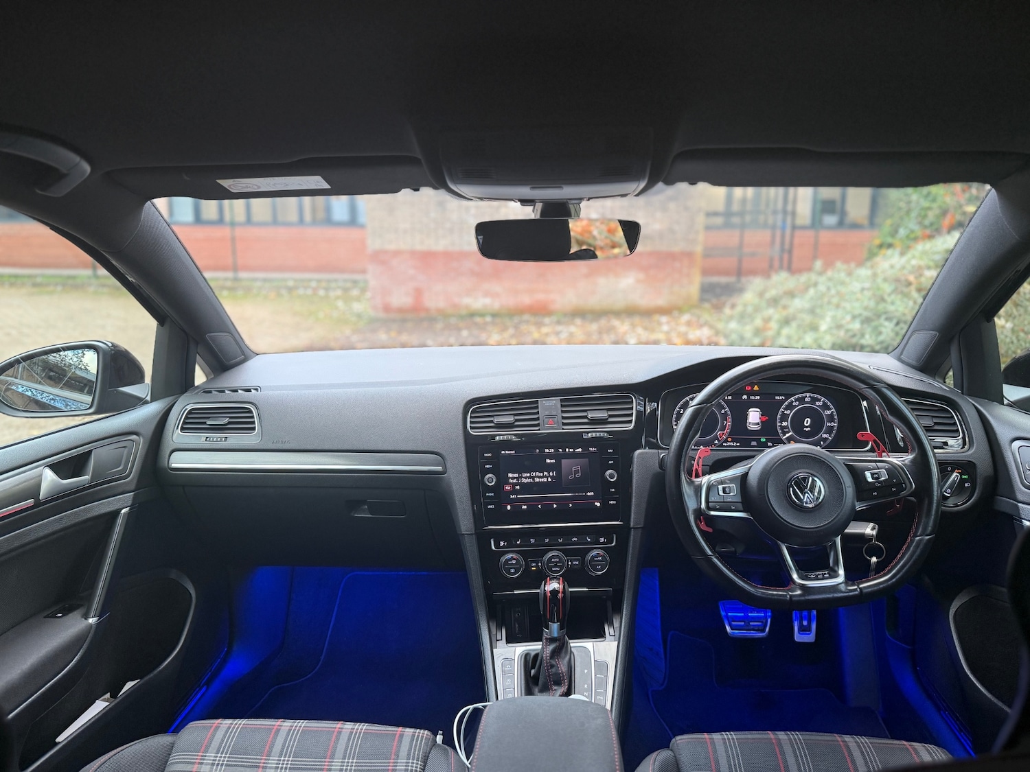 Used Volkswagen Golf 2017 for sale - 76525804: Photo 9