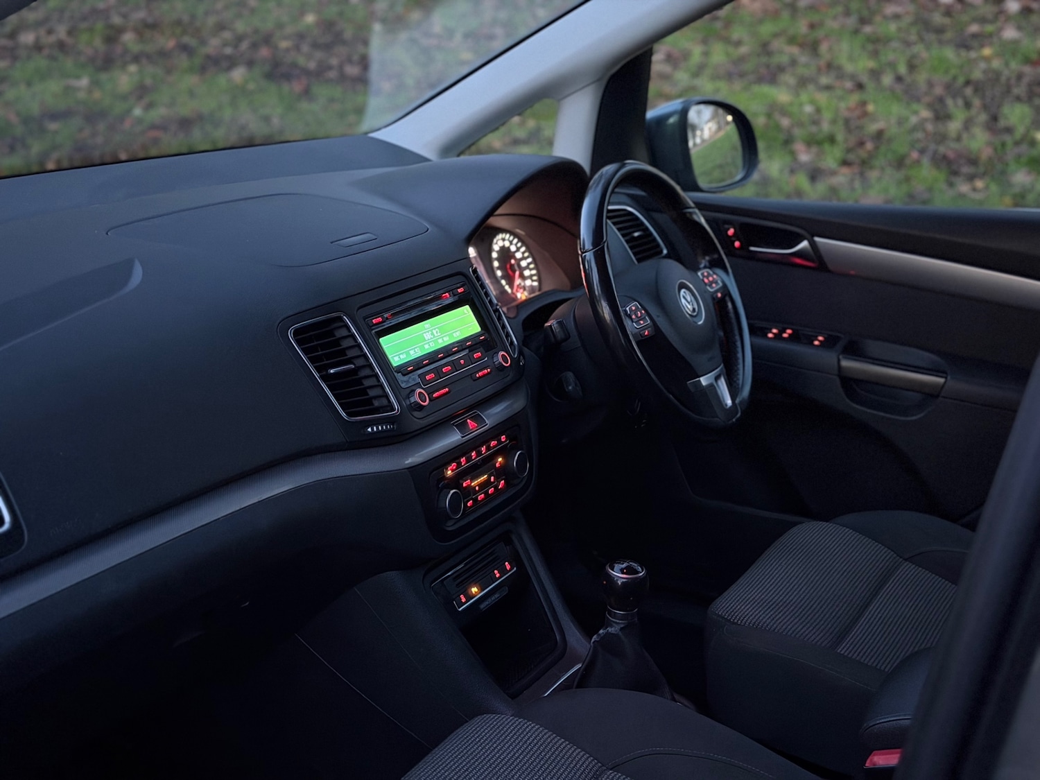 Used Volkswagen Sharan 2011 for sale - 76797500: Photo 10