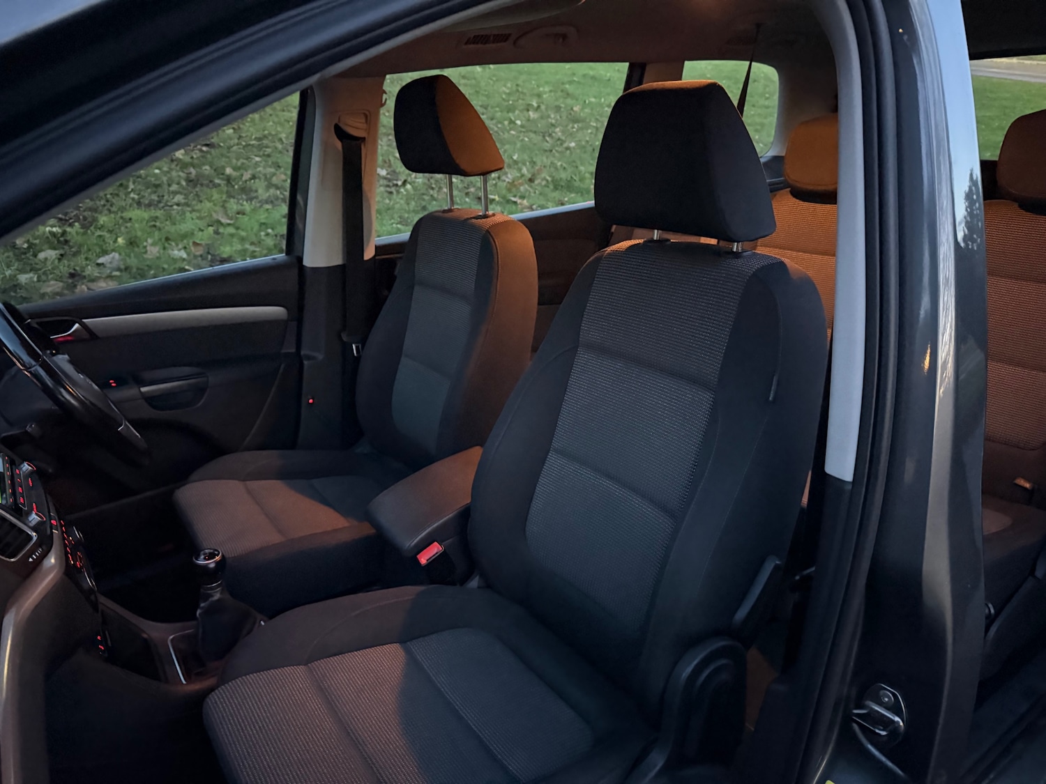 Used Volkswagen Sharan 2011 for sale - 76797500: Photo 12