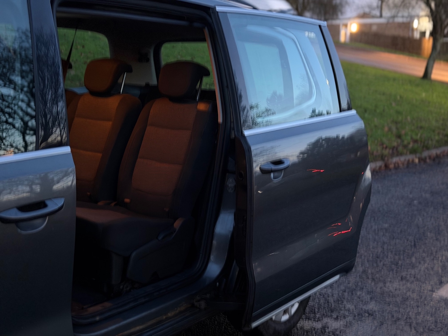 Used Volkswagen Sharan 2011 for sale - 76797500: Photo 15