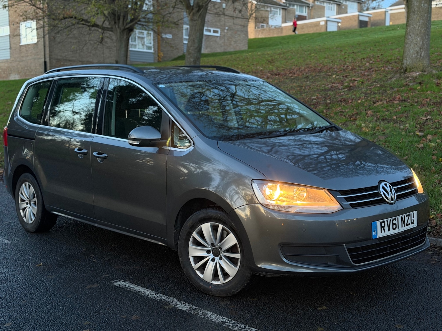 Used Volkswagen Sharan 2011 for sale - 76797500: Photo 2