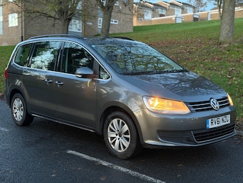 Used Volkswagen Sharan 2011 for sale - 76797500: Photo