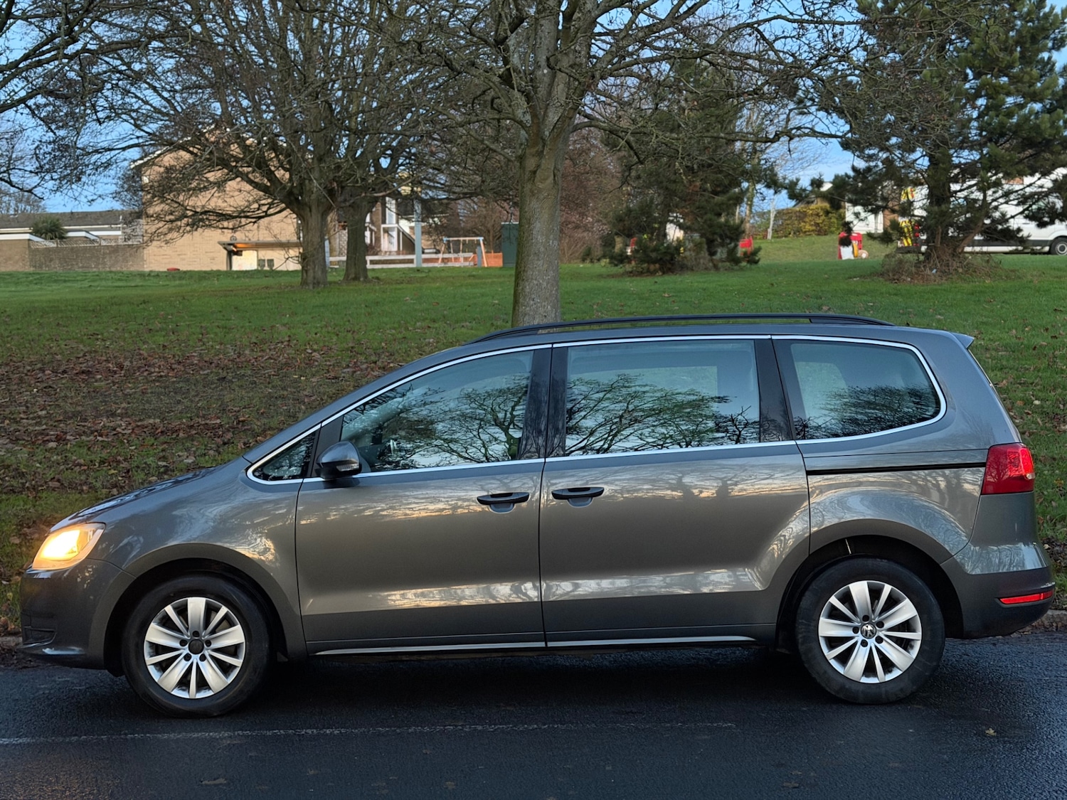 Used Volkswagen Sharan 2011 for sale - 76797500: Photo 6
