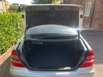 Used Mercedes-Benz E-Class 2004 for sale - 75863983: Photo