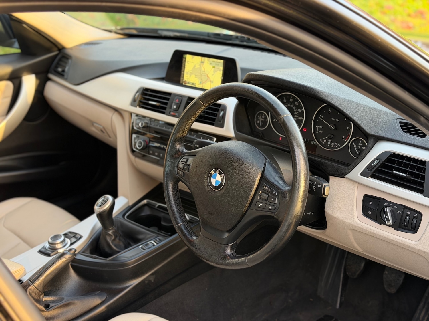 Used BMW 3 Series 2015 for sale - 77230775: Photo 10