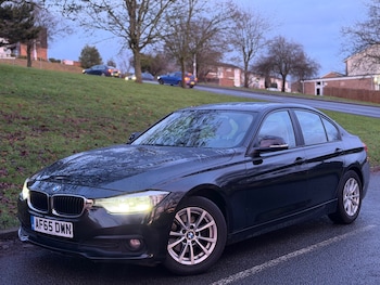 Used BMW 3 Series 2015 for sale - 77230775: Photo