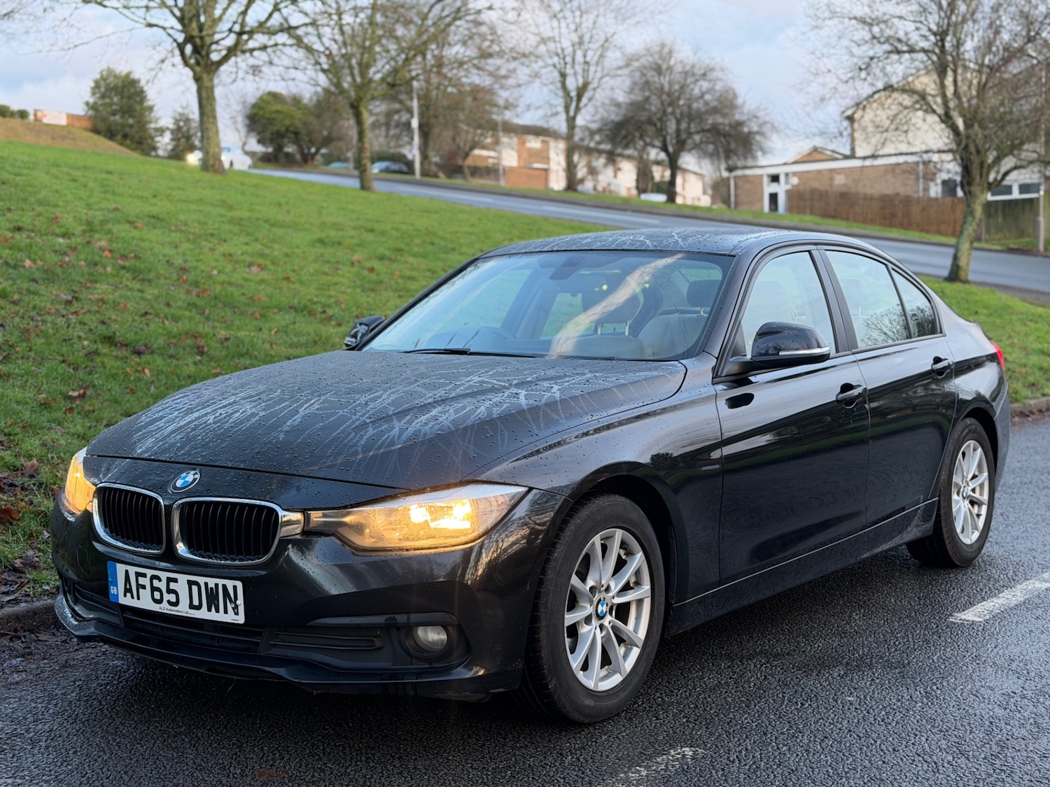 Used BMW 3 Series 2015 for sale - 77230775: Photo 2