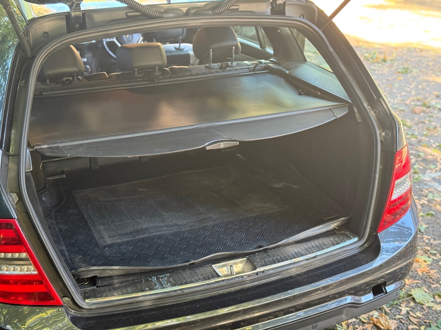 Used Mercedes-Benz C-Class 2012 for sale - 76186531: Photo 10