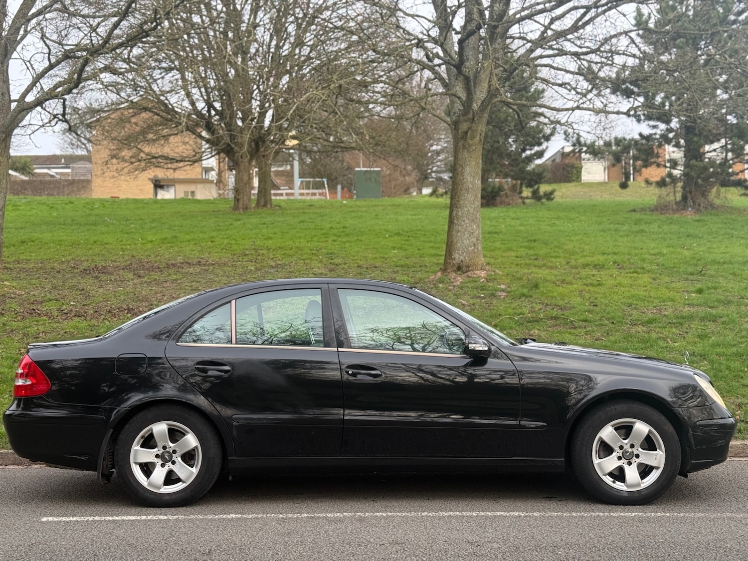 Used Mercedes-Benz E Class 2003 for sale - 77587488: Photo 5