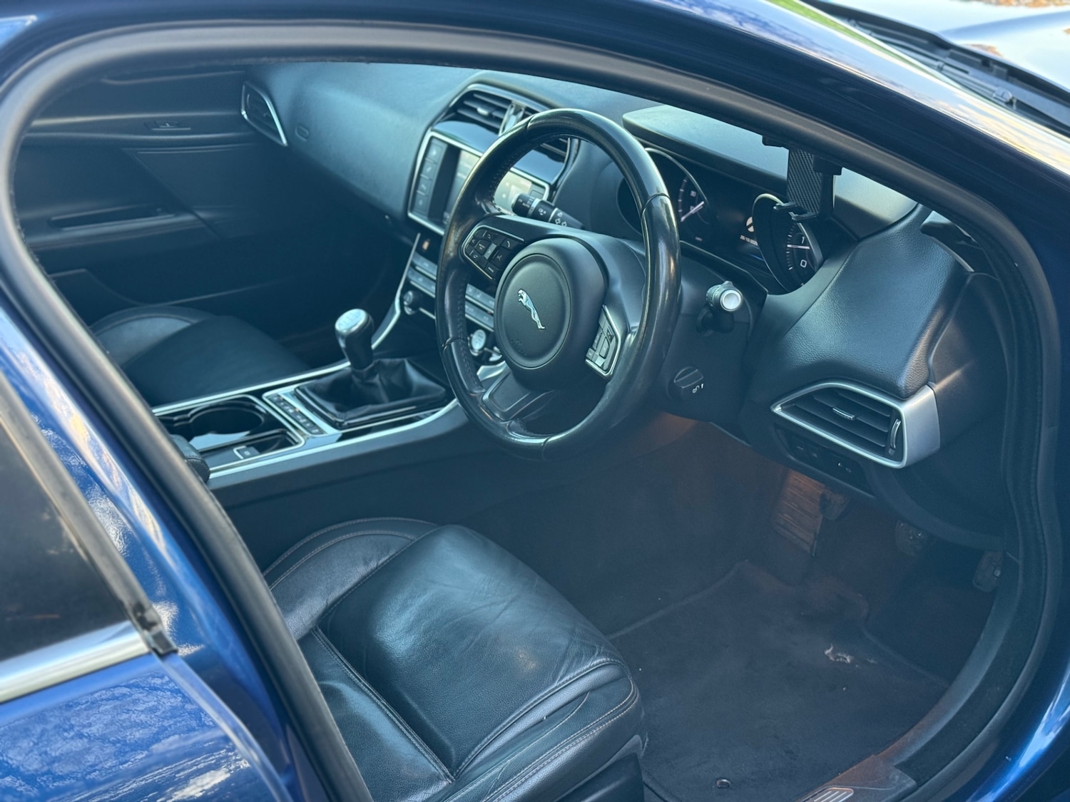 Used Jaguar XE 2015 for sale - 76377170: Photo 8