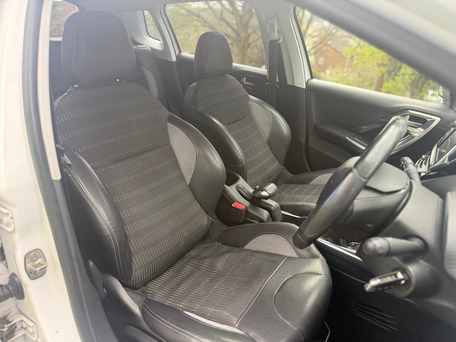 Used Peugeot 2008 2014 for sale - 78109673: Photo 11