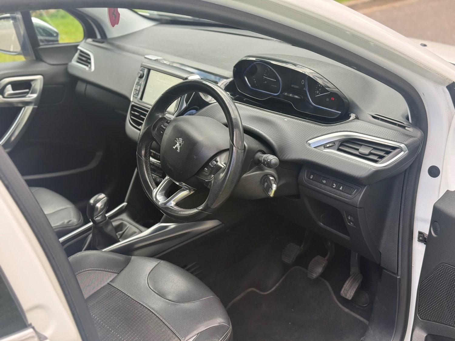 Used Peugeot 2008 2014 for sale - 78109673: Photo 9