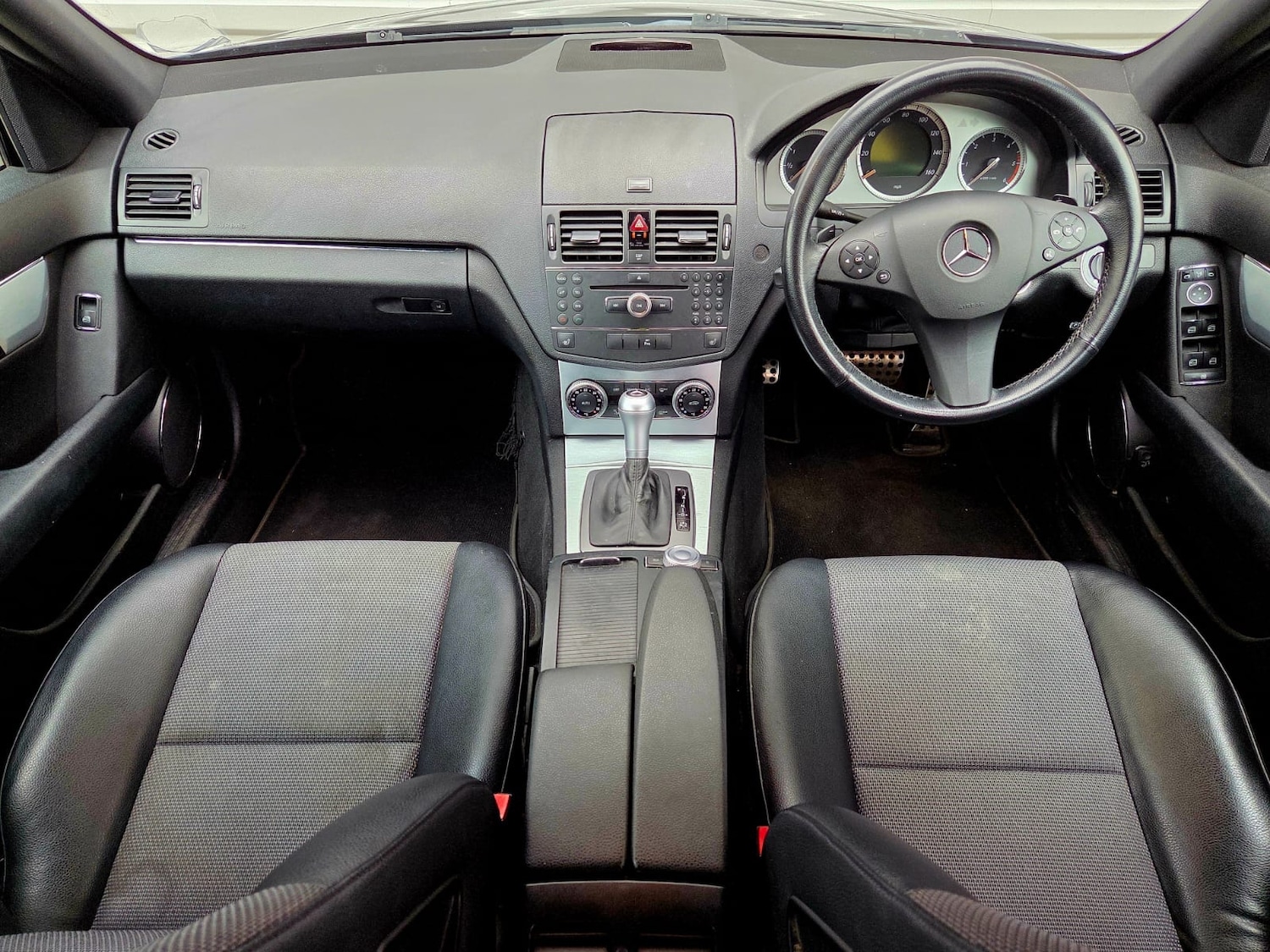 Used Mercedes-Benz C Class 2008 for sale - 76534065: Photo 4