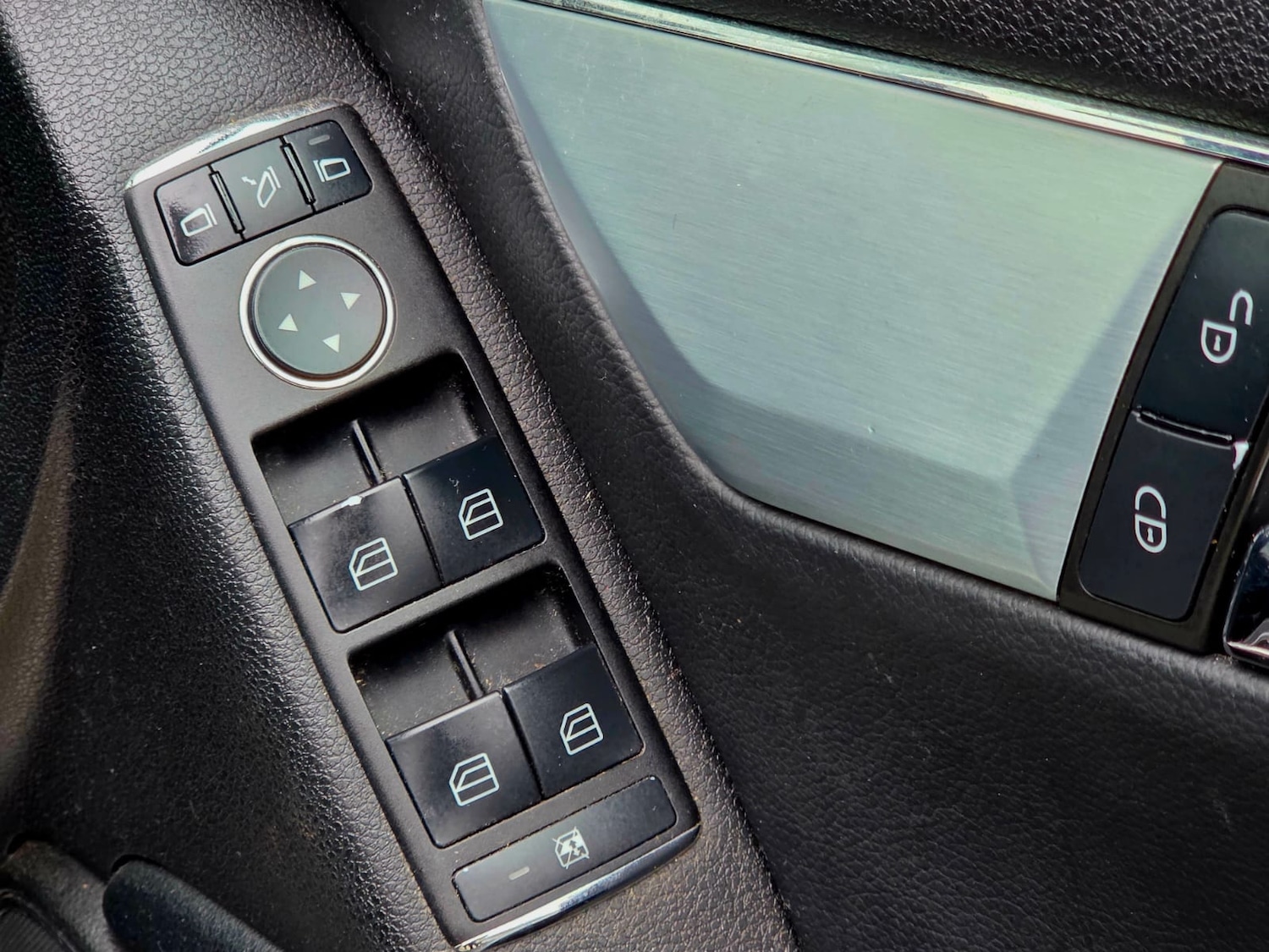 Used Mercedes-Benz C Class 2008 for sale - 76534065: Photo 5