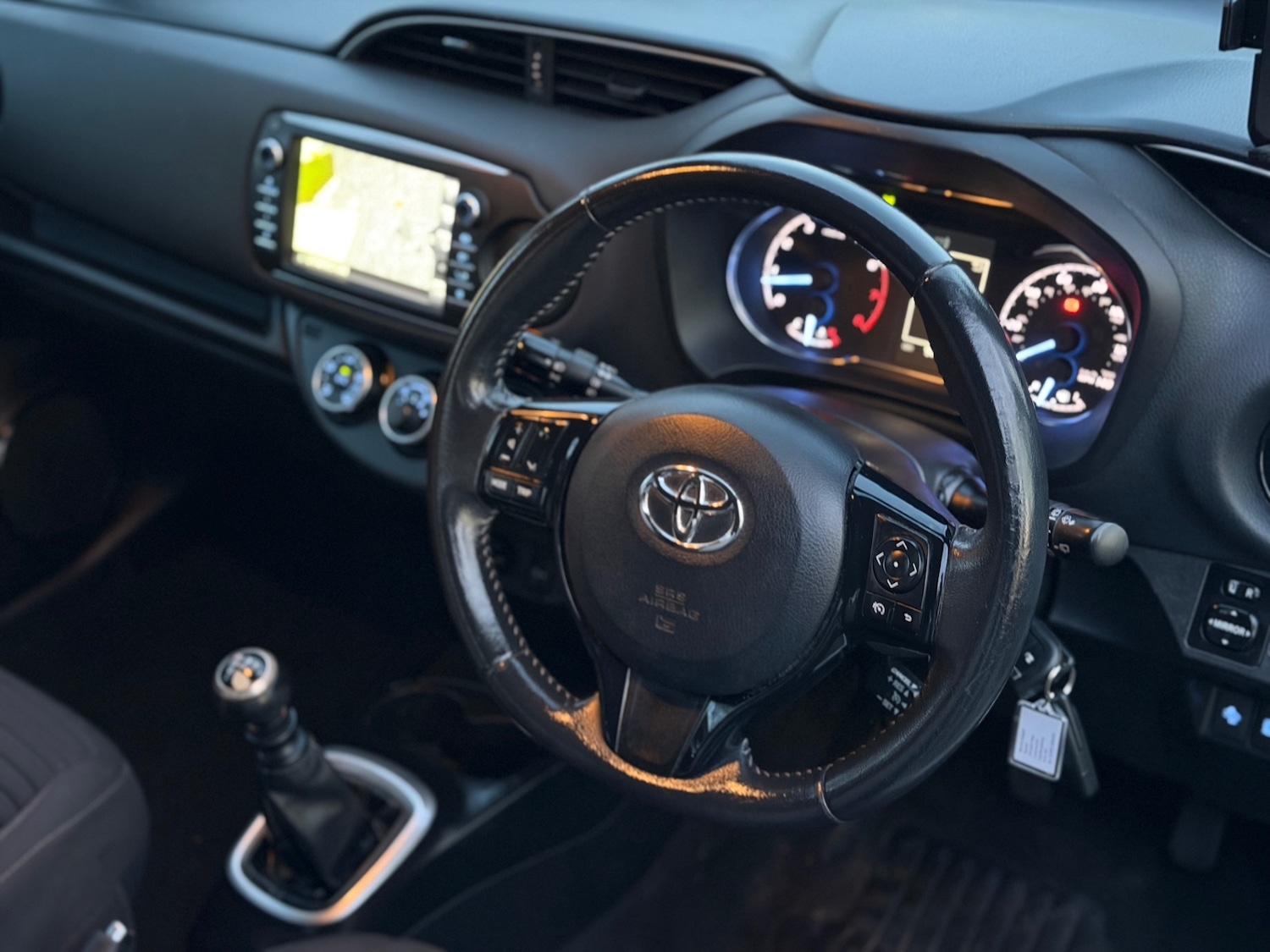 Used Toyota Yaris 2017 for sale - 77253553: Photo 10