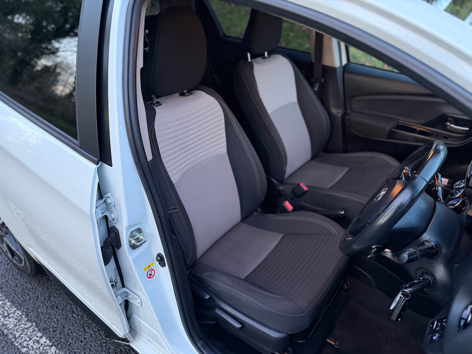 Used Toyota Yaris 2017 for sale - 77253553: Photo 12