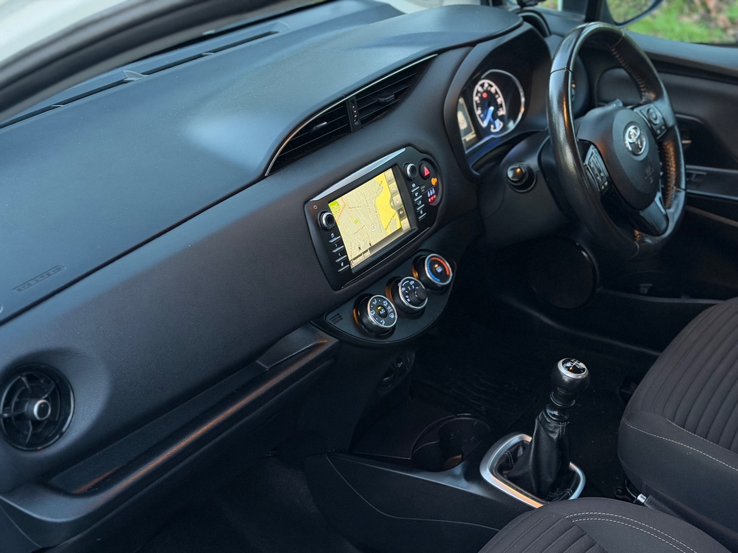 Used Toyota Yaris 2017 for sale - 77253553: Photo 14