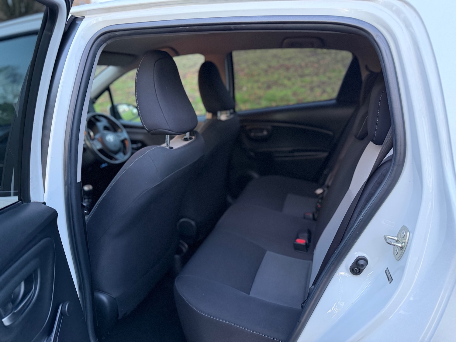 Used Toyota Yaris 2017 for sale - 77253553: Photo 16