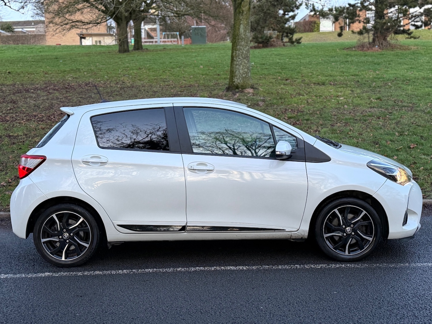 Used Toyota Yaris 2017 for sale - 77253553: Photo 8