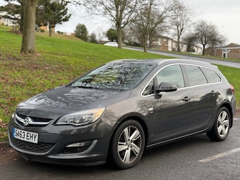 Used Vauxhall Astra 2013 for sale - 77083873: Photo