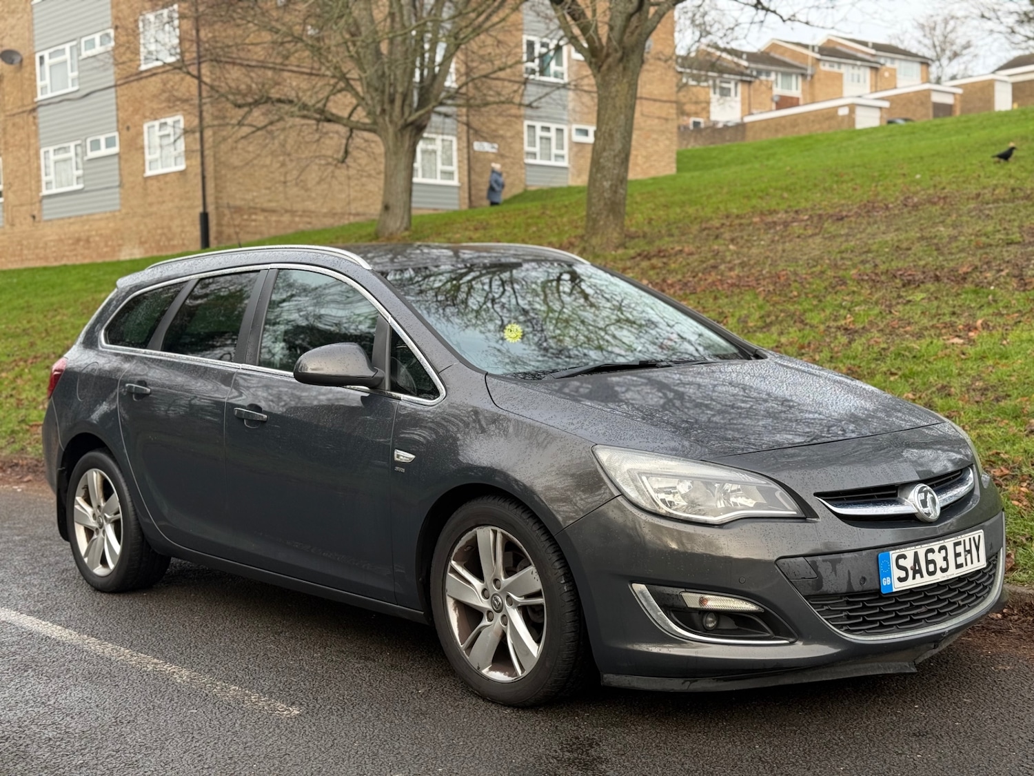 Used Vauxhall Astra 2013 for sale - 77083873: Photo 2