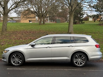 Used Volkswagen Passat 2017 for sale - 76894894: Photo