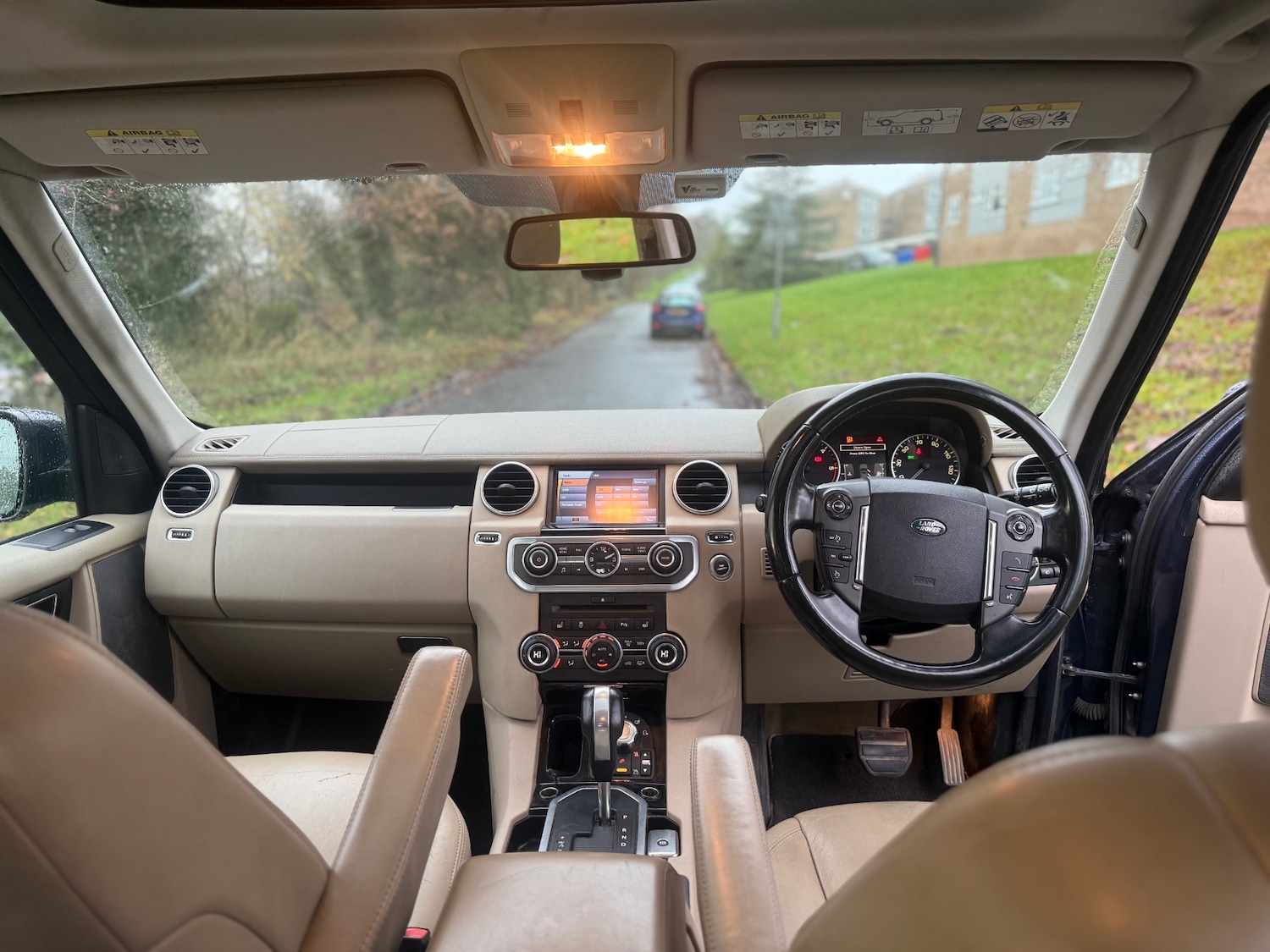 Used Land Rover Discovery 2011 for sale - 76818147: Photo 11