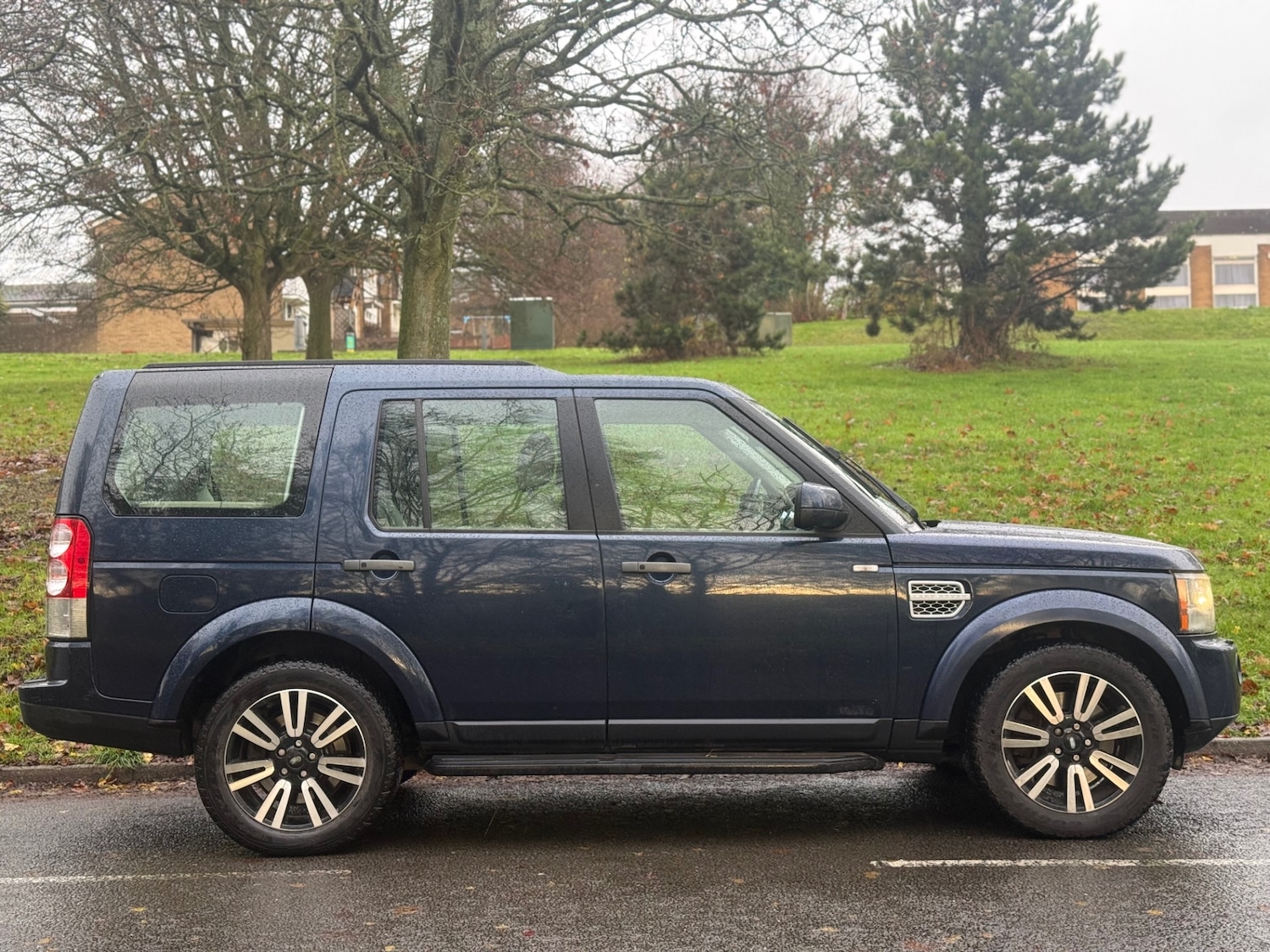 Used Land Rover Discovery 2011 for sale - 76818147: Photo 3