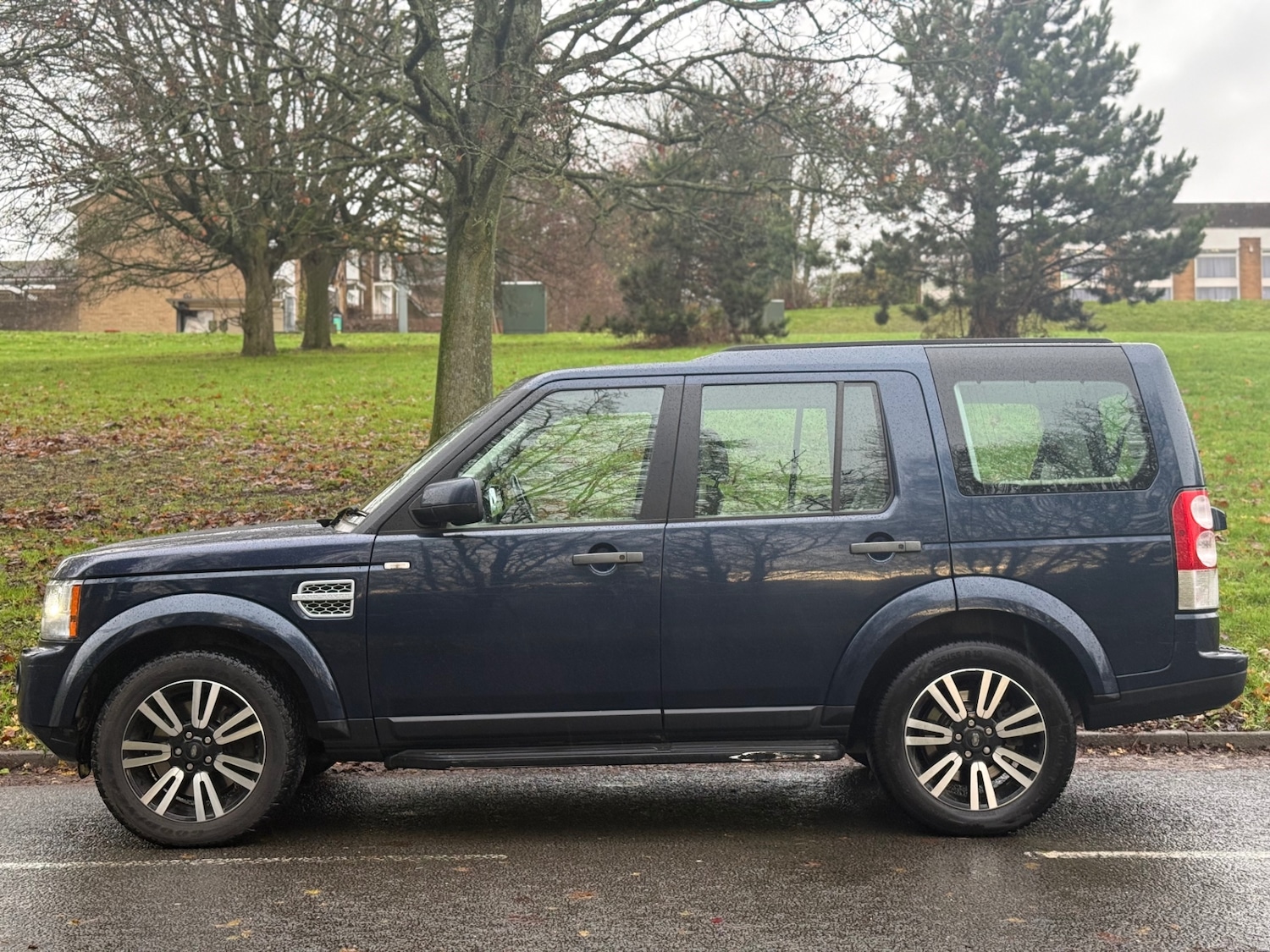 Used Land Rover Discovery 2011 for sale - 76818147: Photo 4