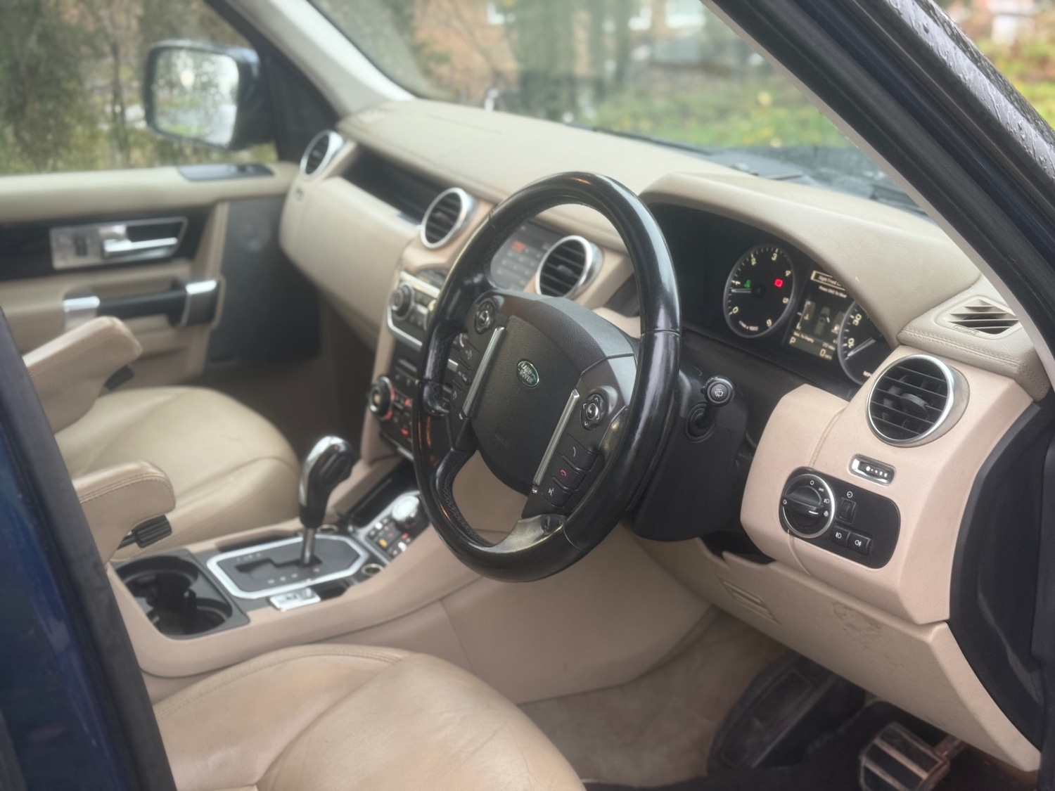 Used Land Rover Discovery 2011 for sale - 76818147: Photo 9