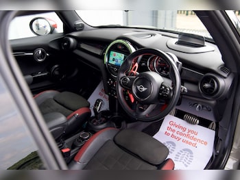 Used MINI Hatch 2018 for sale - 79189722: Photo