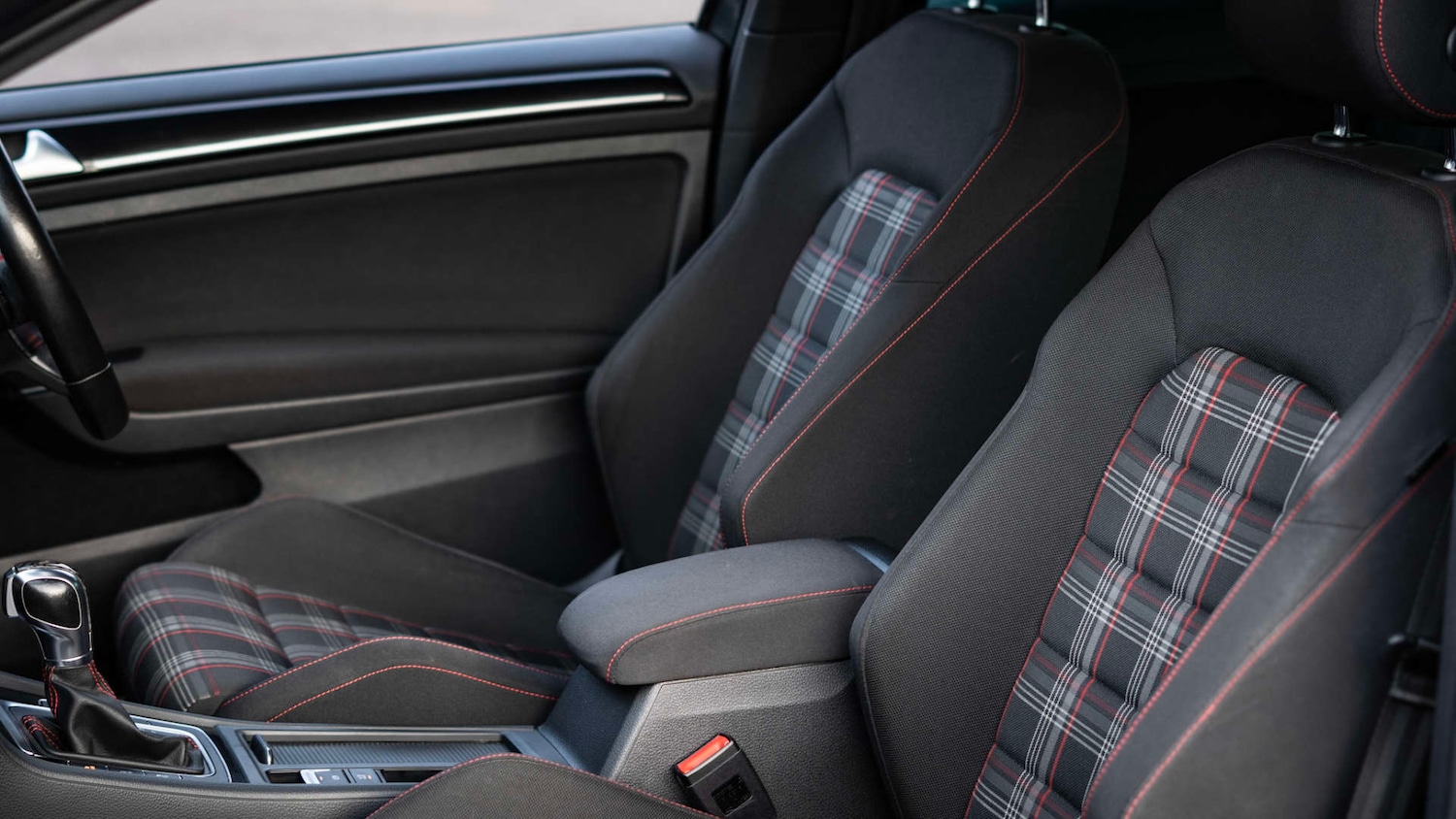 Used Volkswagen Golf 2016 for sale - 76468840: Photo 34