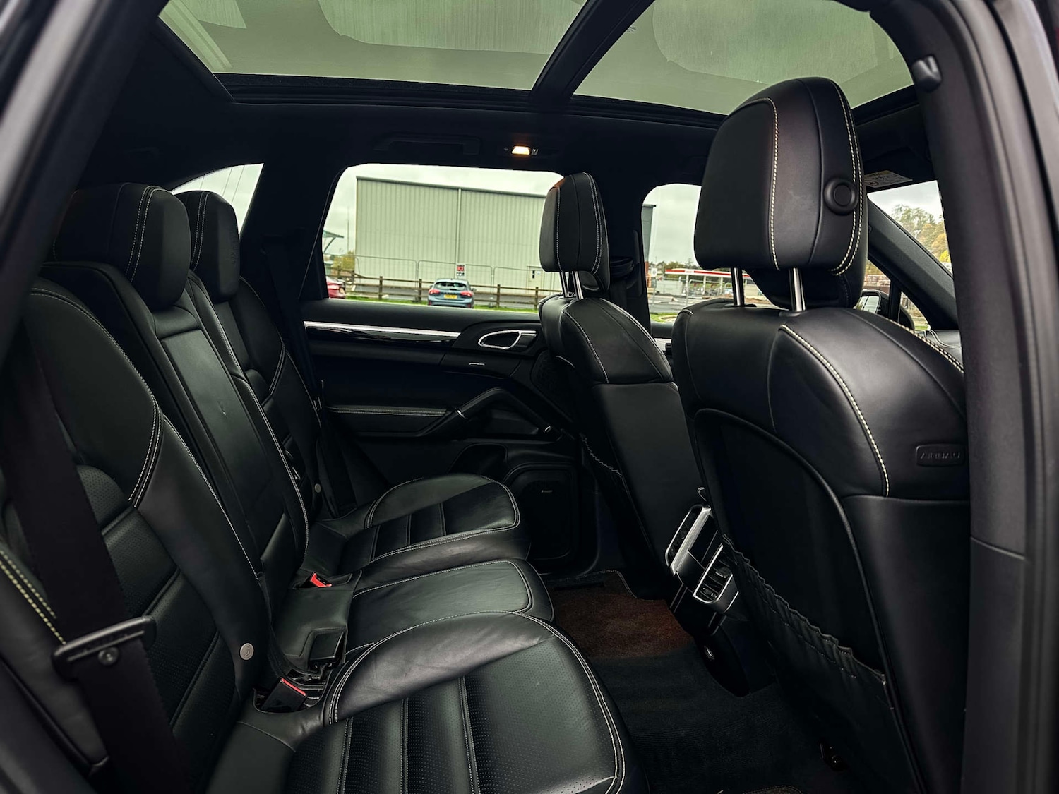 Used Porsche Cayenne 2015 for sale - 76597625: Photo 34