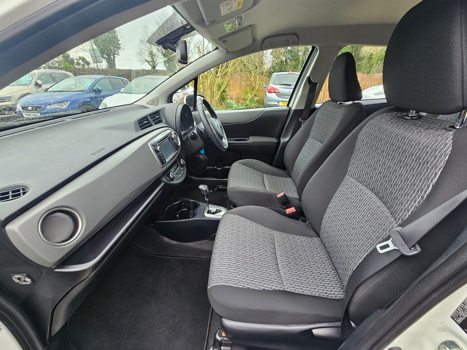 Used Toyota Yaris 2014 for sale - 78027819: Photo 14