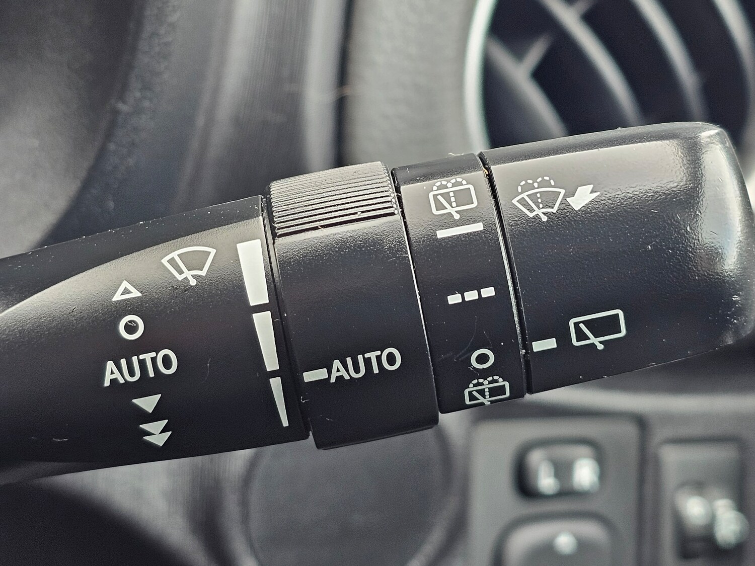 Used Toyota Yaris 2014 for sale - 78027819: Photo 32