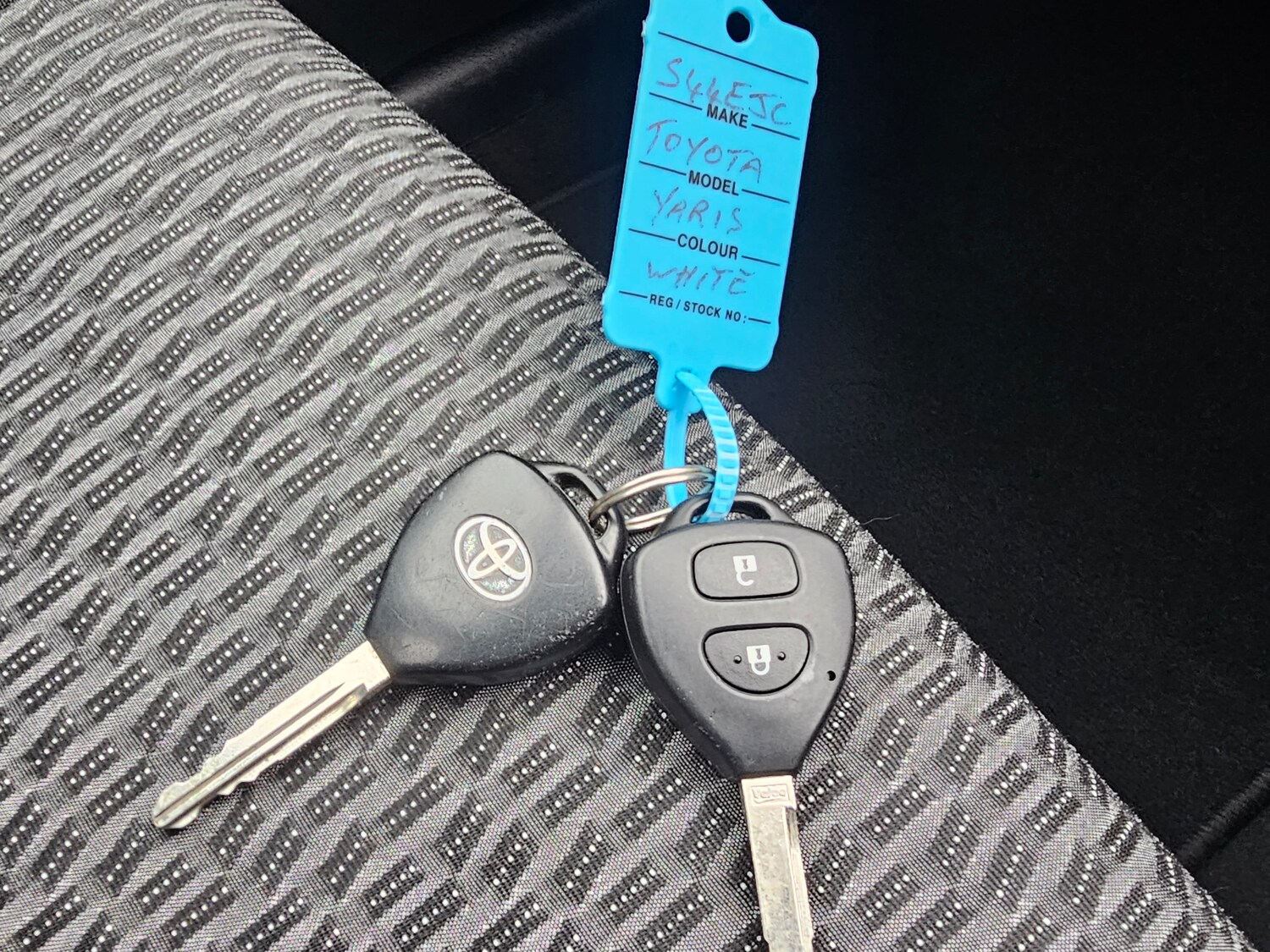 Used Toyota Yaris 2014 for sale - 78027819: Photo 35