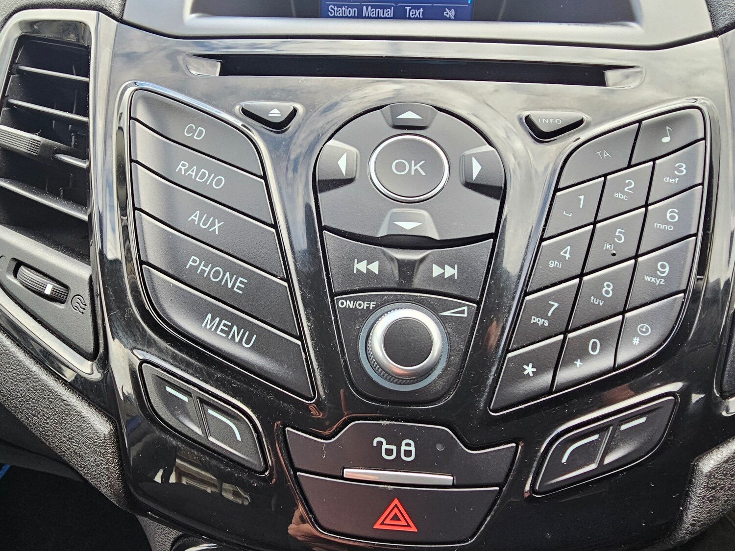 Used Ford Fiesta 2016 for sale - 78087734: Photo 24