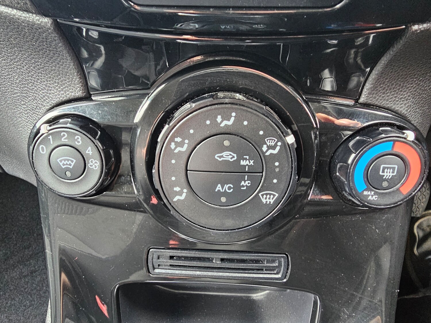 Used Ford Fiesta 2016 for sale - 78087734: Photo 25