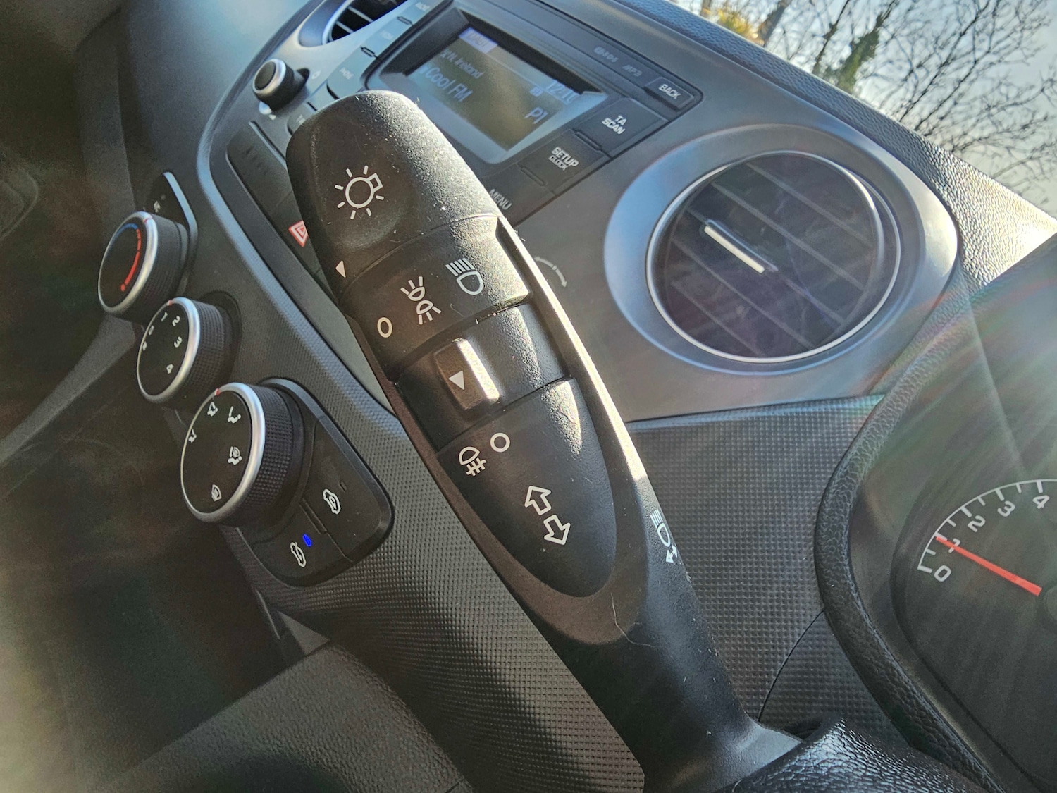 Used Hyundai i10 2018 for sale - 78027821: Photo 30