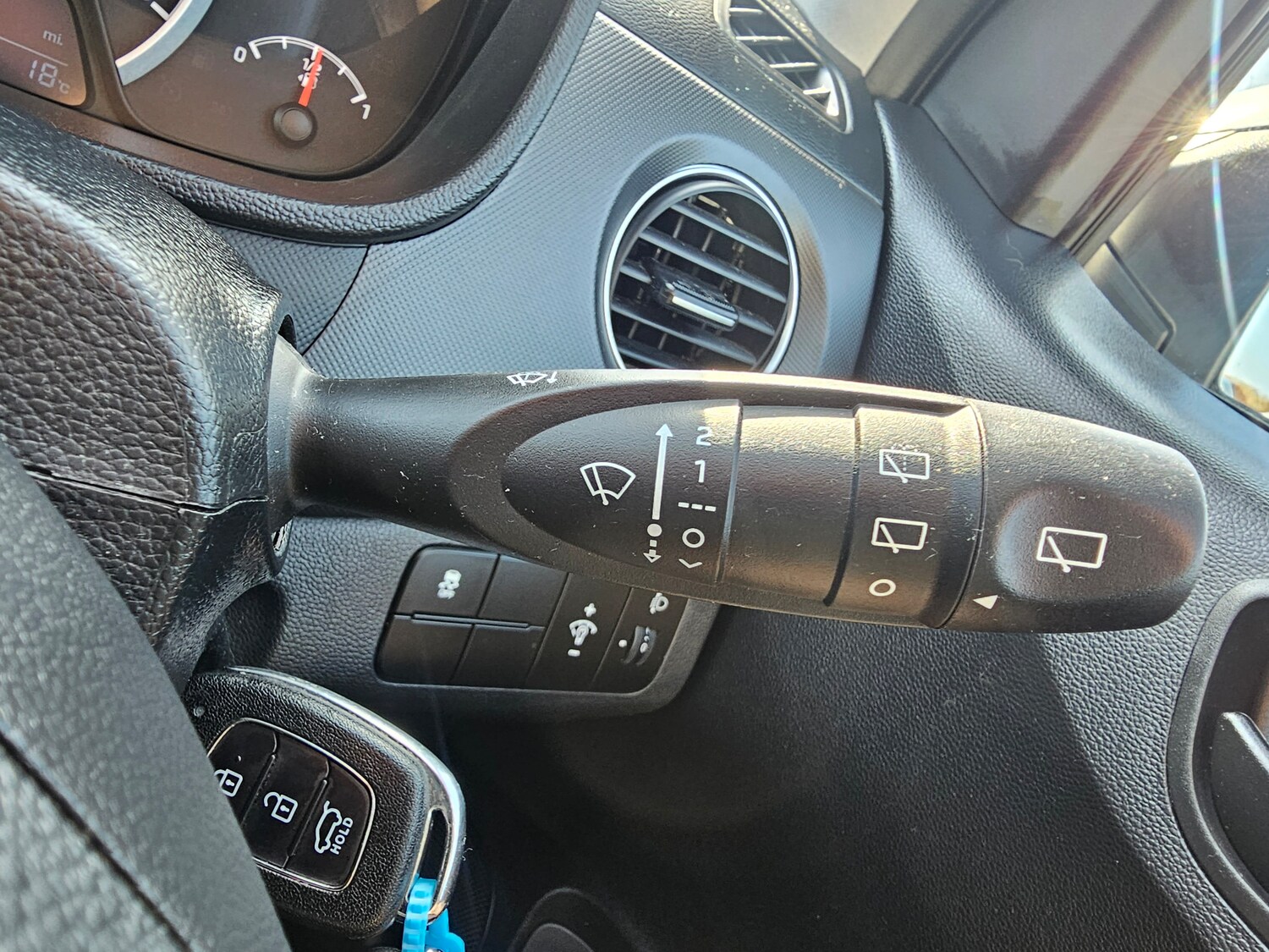 Used Hyundai i10 2018 for sale - 78027821: Photo 31