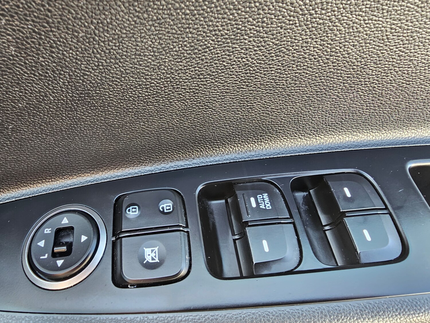 Used Hyundai i10 2018 for sale - 78027821: Photo 36