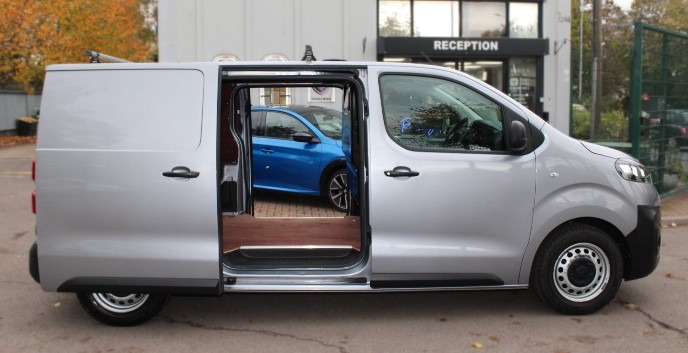Used Vauxhall Vivaro 2021 for sale - 76557731: Photo 8